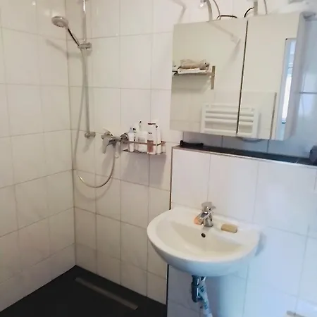 Apartment Im Gruenen Fuer Geschaeftsreisen Oder Urlaub Leichlingen